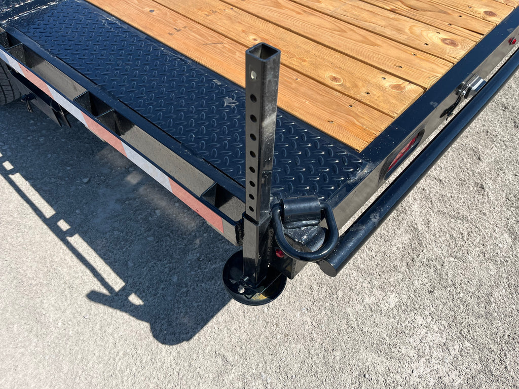 8x18’ Drive Over Fender Trailer